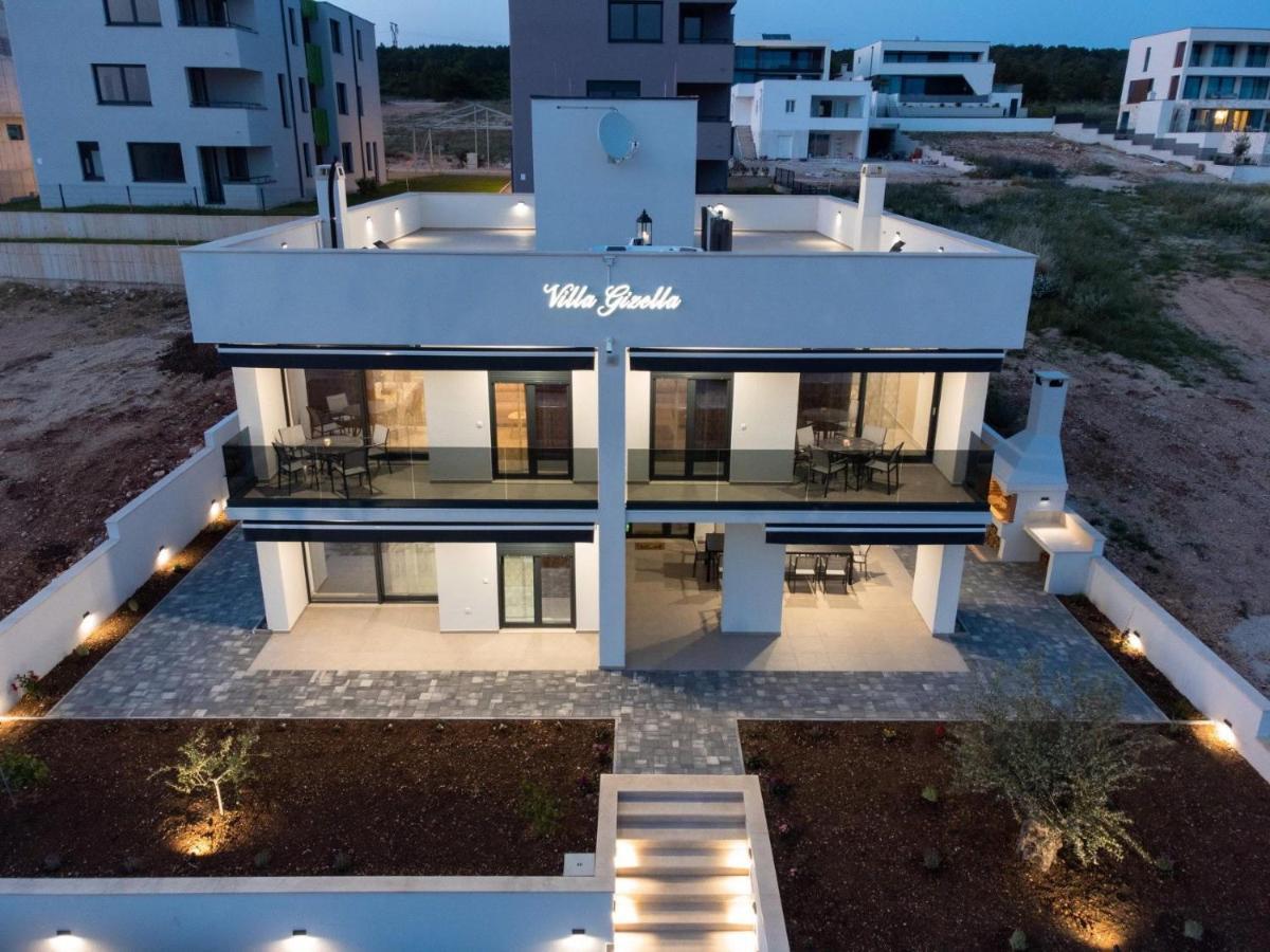 Villa Gizella Sveti Filip i Jakov Exteriör bild